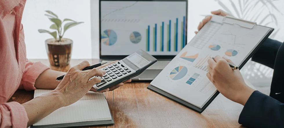 website-maintenance-hosting-page-report-section-image